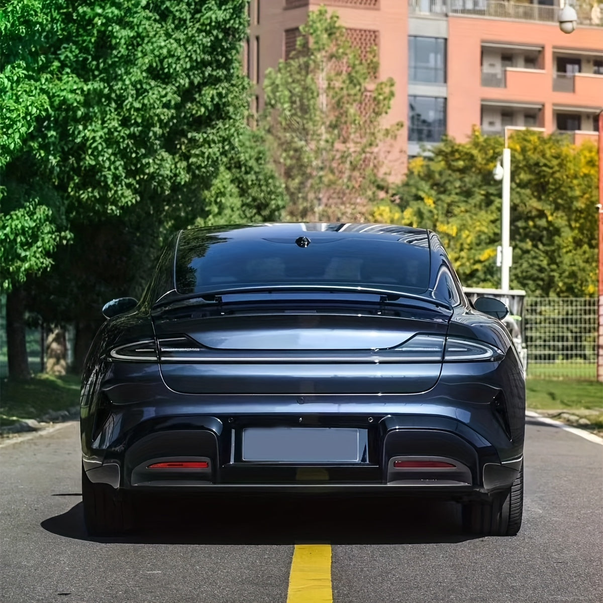 1550×152厘米\u002F50.85×4.99英尺坎布里安灰色变色膜 | PET材质 | 自粘易贴 | 防水防晒 | 适用于汽车和摩托车