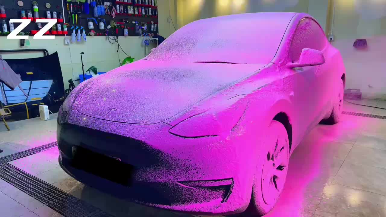 粉红色汽车预洗泡沫无接触除虫胶水去除剂 .中性雪花泡沫 .适用于安全DIY细节处理 .陶瓷涂层前浸泡
